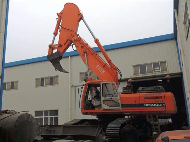 挖掘機(jī)巖石臂，挖掘機(jī)巖石臂廠家，挖掘機(jī)改裝巖石臂
